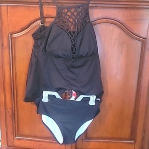Womans Cute 2 piece bathing suit..